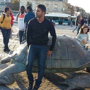 Meet your Posher, Riaz